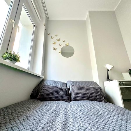 Mmrent Spring Room Гданск Екстериор снимка