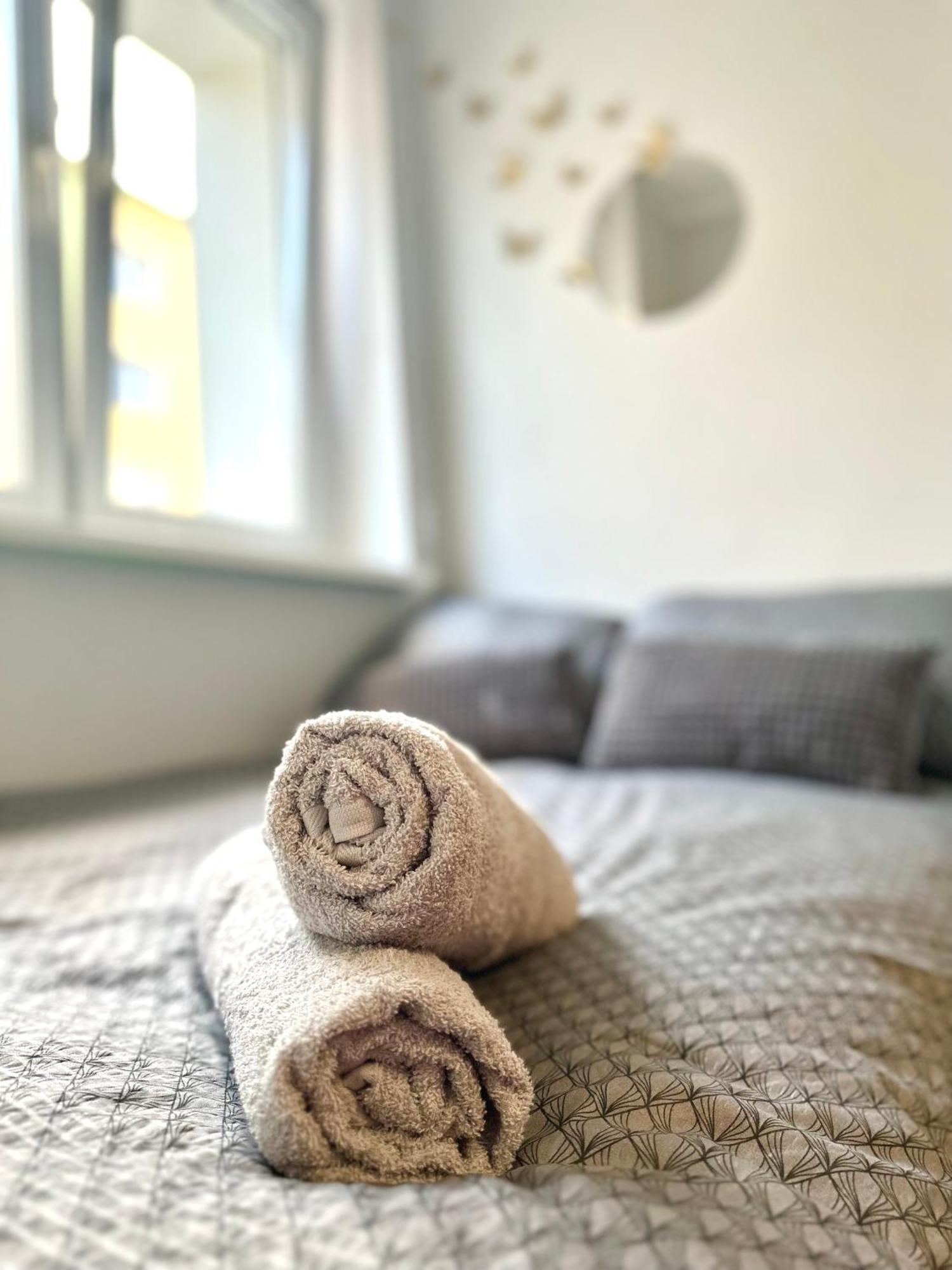 Mmrent Spring Room Гданск Екстериор снимка